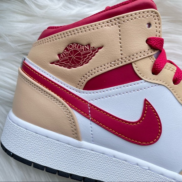 Nike Air Jordan 1 Mid White Onyx Light Curry White W8 Y6.5 M6.5 - Picture 12 of 15